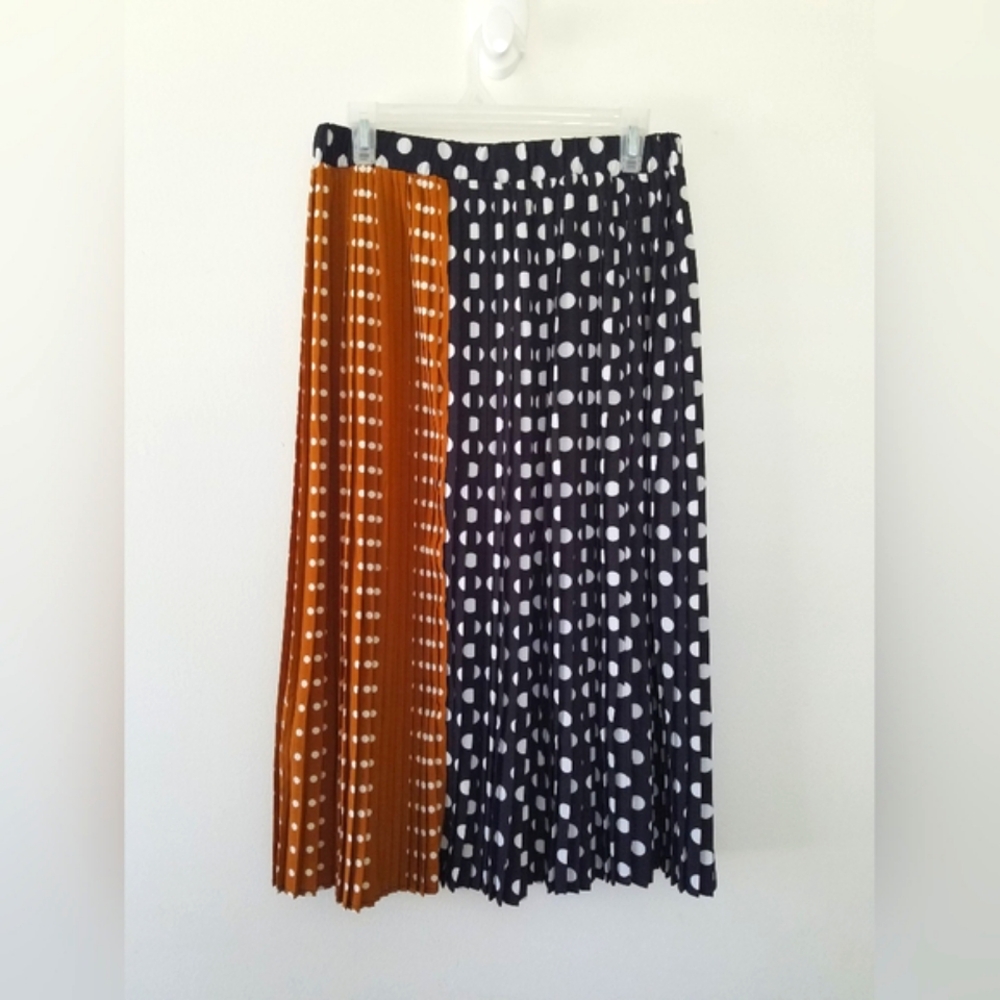 NWT Unique 21 Pleated Polka Dot Midi Skirt Size 6 Black Brown